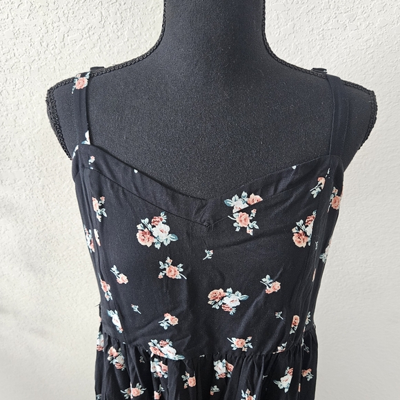 💚HP💚NWT Torrid Sweetheart Black Pink Floral Handkerchief Challis Midi Dress - Picture 6 of 15